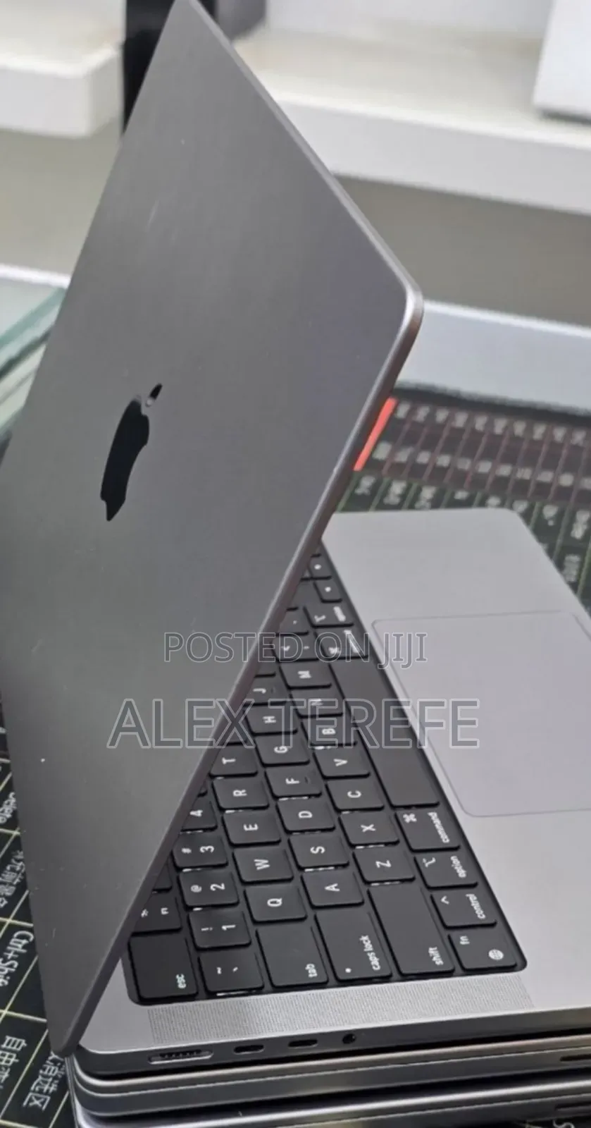 New Laptop Apple MacBook Pro 2021 M1 16GB Apple M1 Pro SSD 512GB