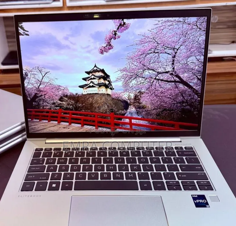 New Laptop HP EliteBook 840 10 16GB Intel Core i7 SSD 512GB