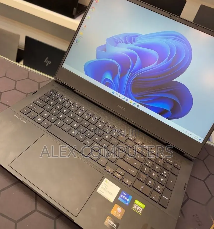 New Laptop HP Omen 15 16GB Intel Core i7 SSD 512GB