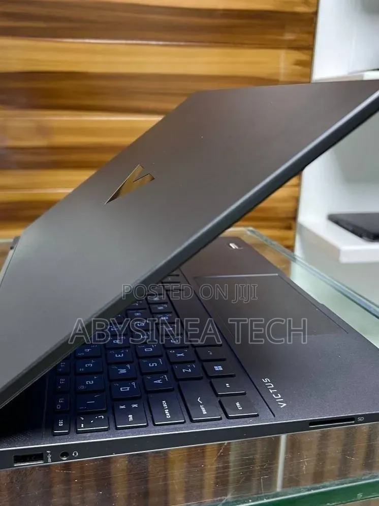 New Laptop HP Victus 16 16GB AMD Ryzen 5 SSD 512GB