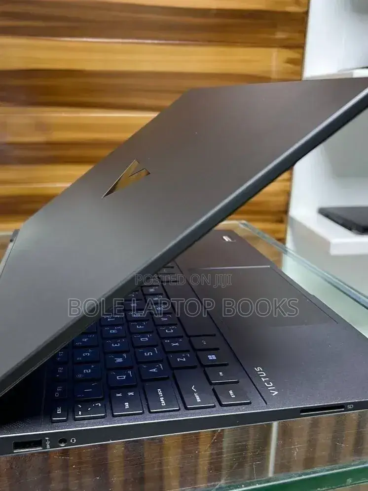 New Laptop HP Victus 16 16GB AMD Ryzen 5 SSD 512GB
