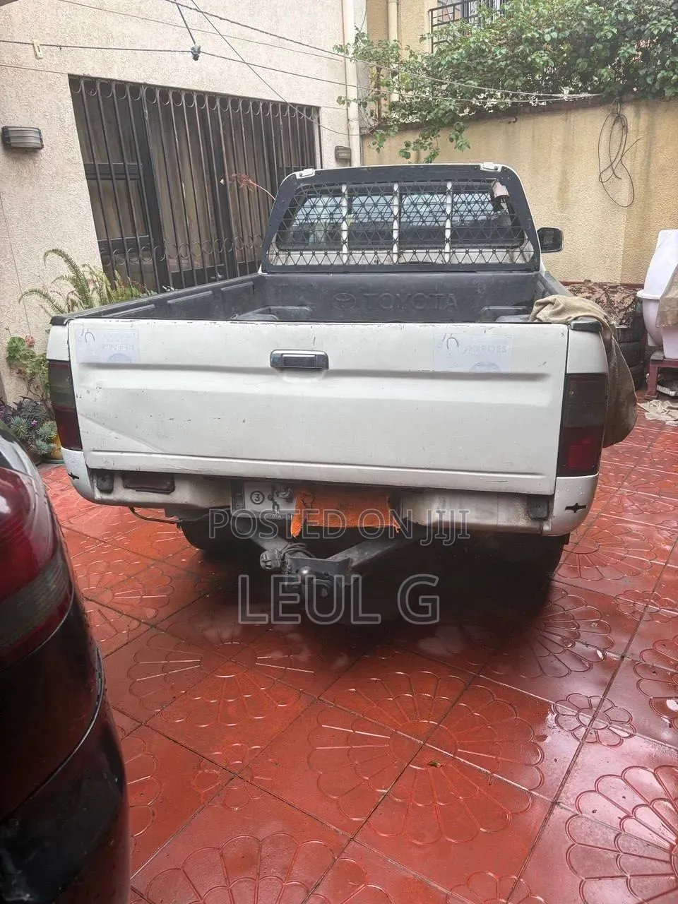 Toyota Hilux 2003 White