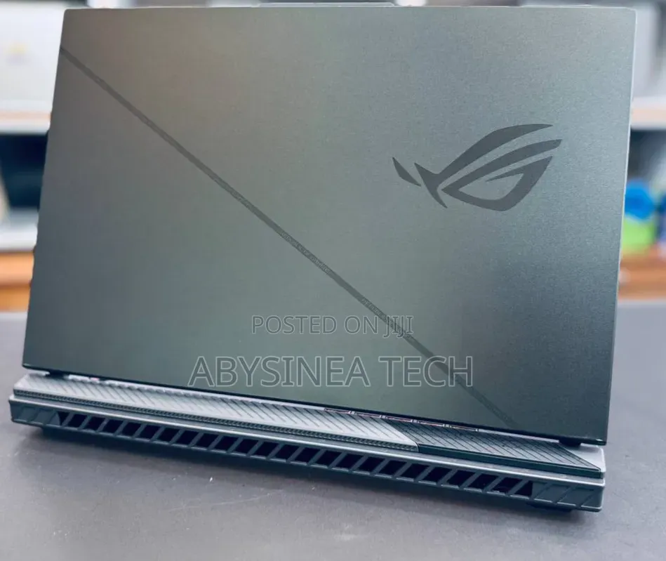 New Laptop Asus ROG Strix G16 16GB Intel Core i9 SSD 1T