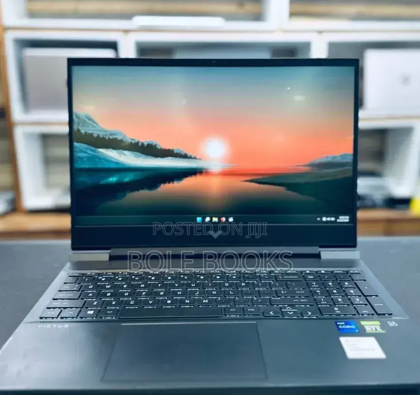 New Laptop HP Victus 15 16GB Intel Core i7 SSD 512GB