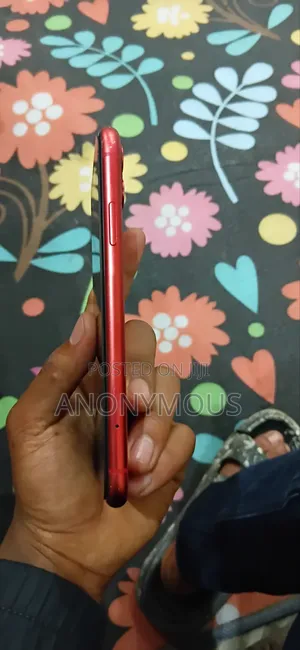 Apple iPhone 11 128 GB Red