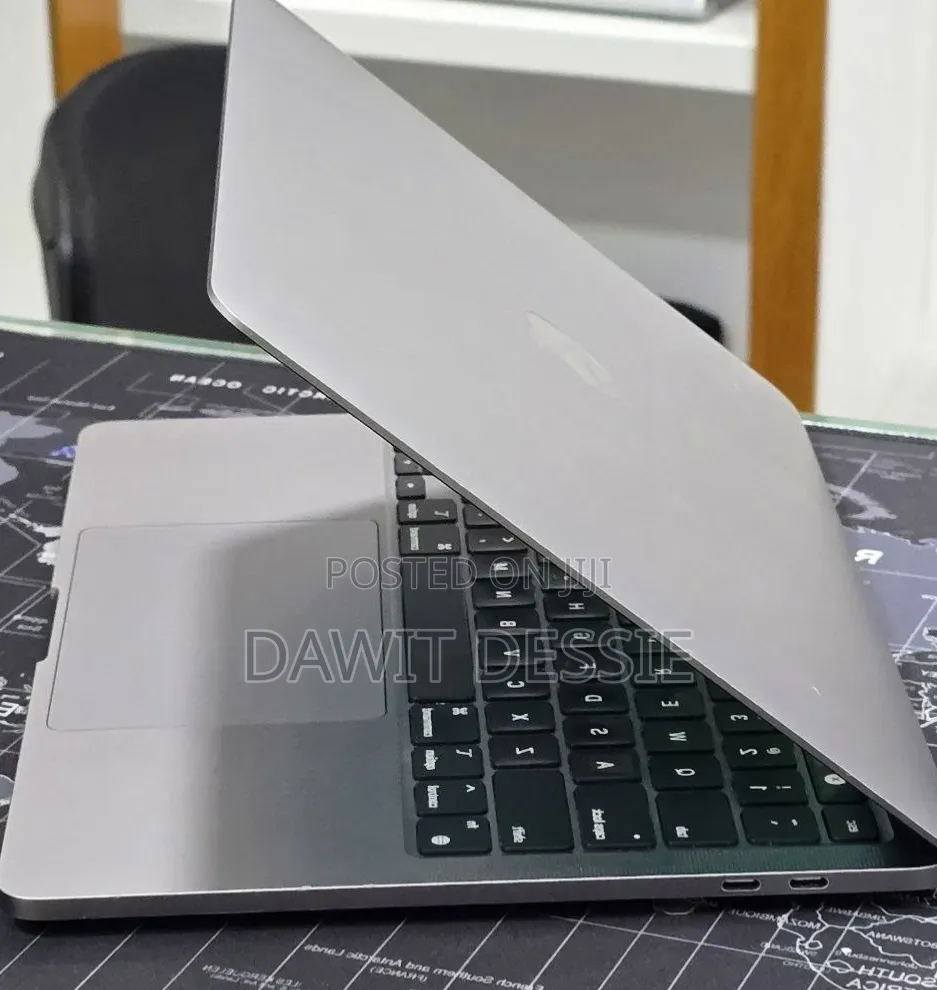 New Laptop Apple MacBook Pro 2022 M2 16GB Apple M2 SSD 512GB