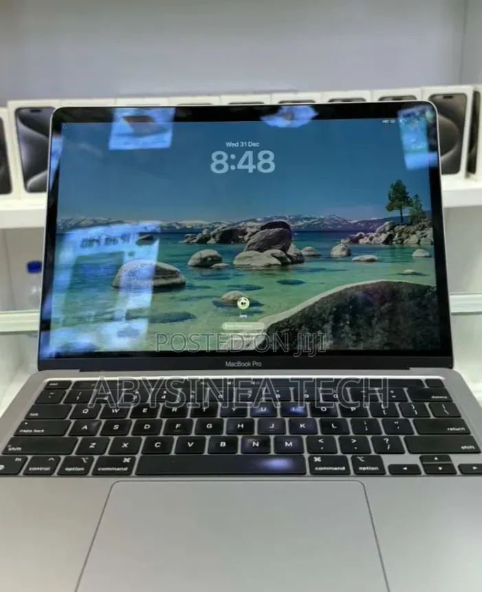 New Laptop Apple MacBook Pro 2020 M1 16GB Intel Core i5 SSD 256GB