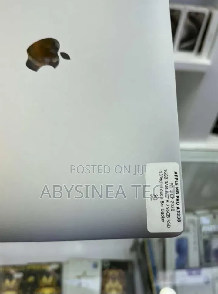 New Laptop Apple MacBook Pro 2020 M1 16GB Intel Core i5 SSD 256GB