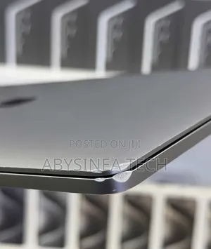 New Laptop Apple MacBook Pro 2020 M1 16GB Intel Core i5 SSD 256GB