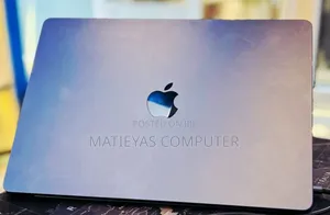 New Laptop Apple MacBook Air 2024 M3 8GB Apple M3 SSD 256GB