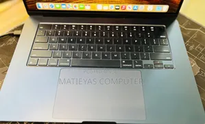 New Laptop Apple MacBook Air 2024 M3 8GB Apple M3 SSD 256GB
