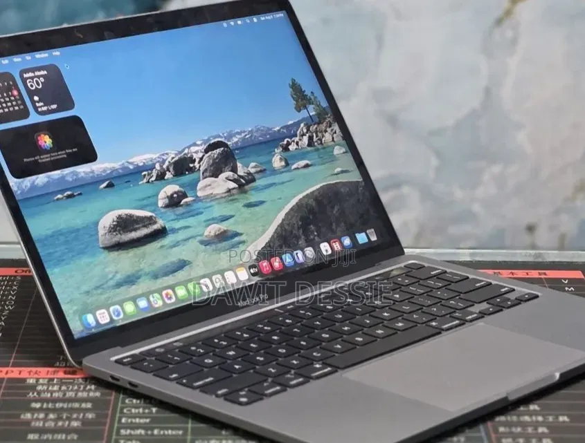 New Laptop Apple MacBook Pro 2022 M2 8GB Apple M2 SSD 512GB