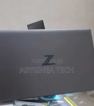 New Laptop HP ZBook Firefly G8 16GB Intel Core i7 SSD 512GB