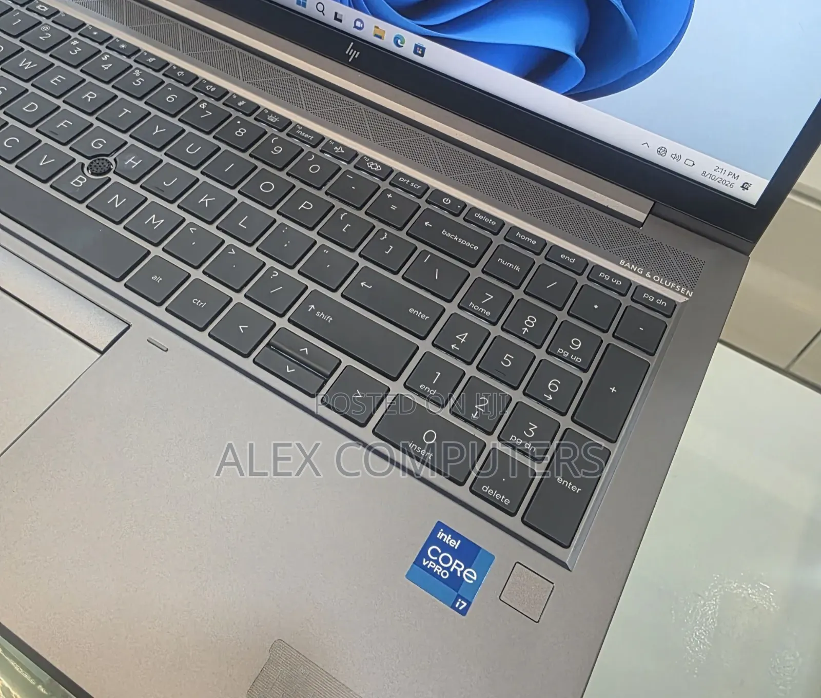 New Laptop HP ZBook Firefly G8 16GB Intel Core i7 SSD 512GB