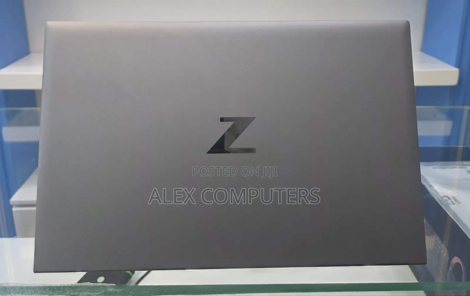 New Laptop HP ZBook Firefly G8 16GB Intel Core i7 SSD 512GB