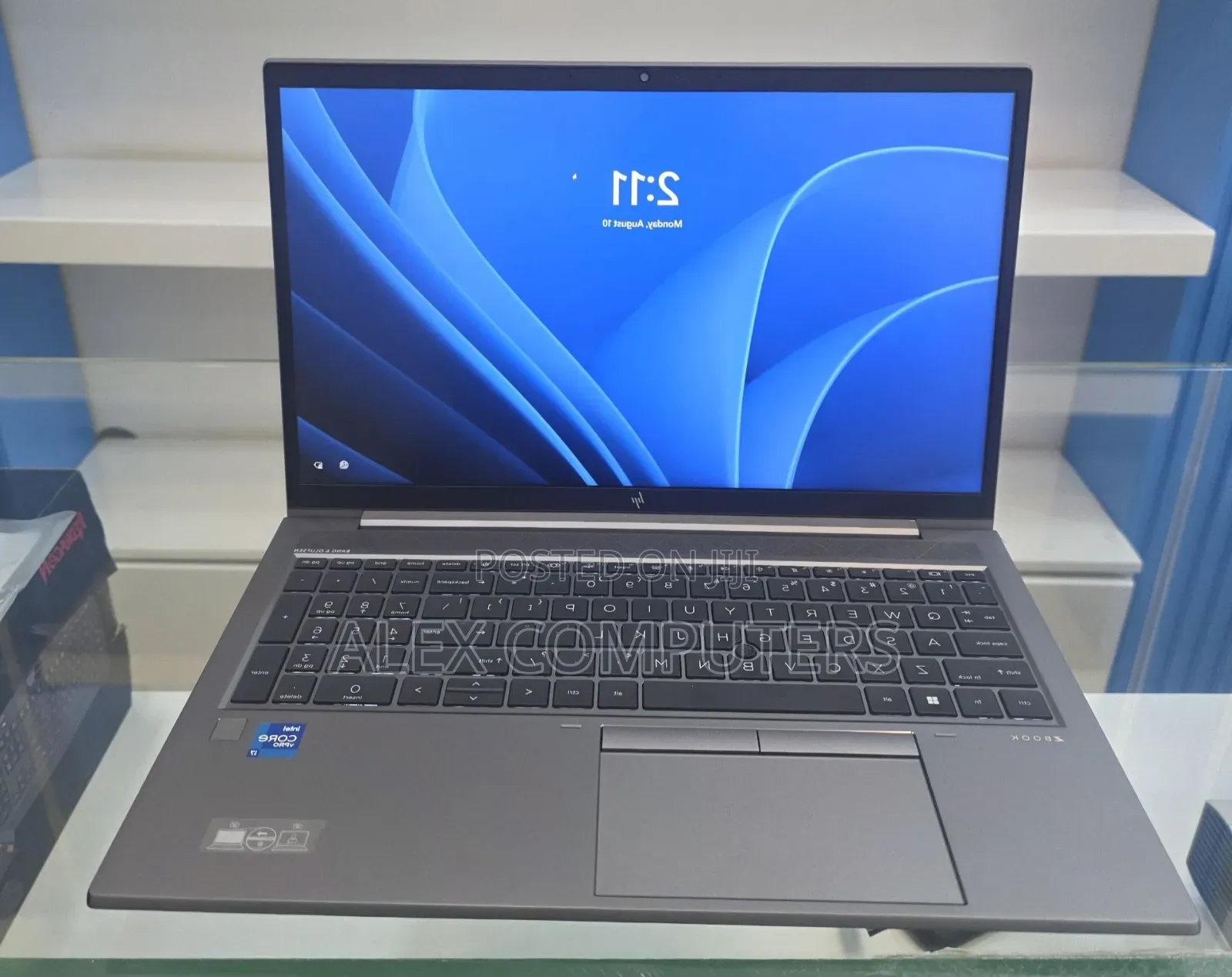 New Laptop HP ZBook Firefly G8 16GB Intel Core i7 SSD 512GB