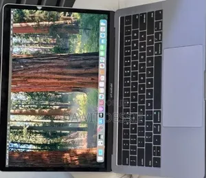 New Laptop Apple MacBook Pro 2019 16GB Intel Core i5 SSD 512GB