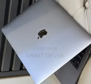 New Laptop Apple MacBook Pro 2019 16GB Intel Core i5 SSD 512GB