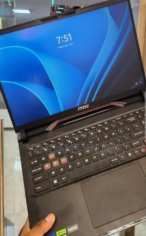 New Laptop MSI Raider GE68HX 13VI-202US 16GB Intel Core i9 SSD 1T