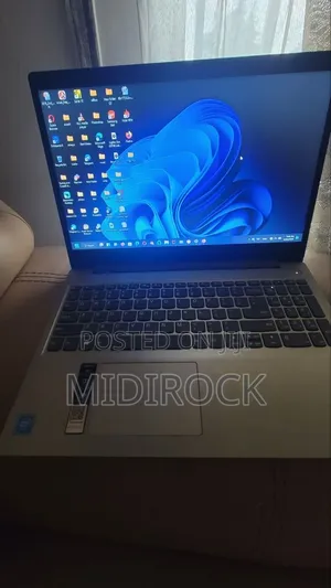 Laptop Lenovo Ideapad 3 4GB Intel Celeron SSD 512GB