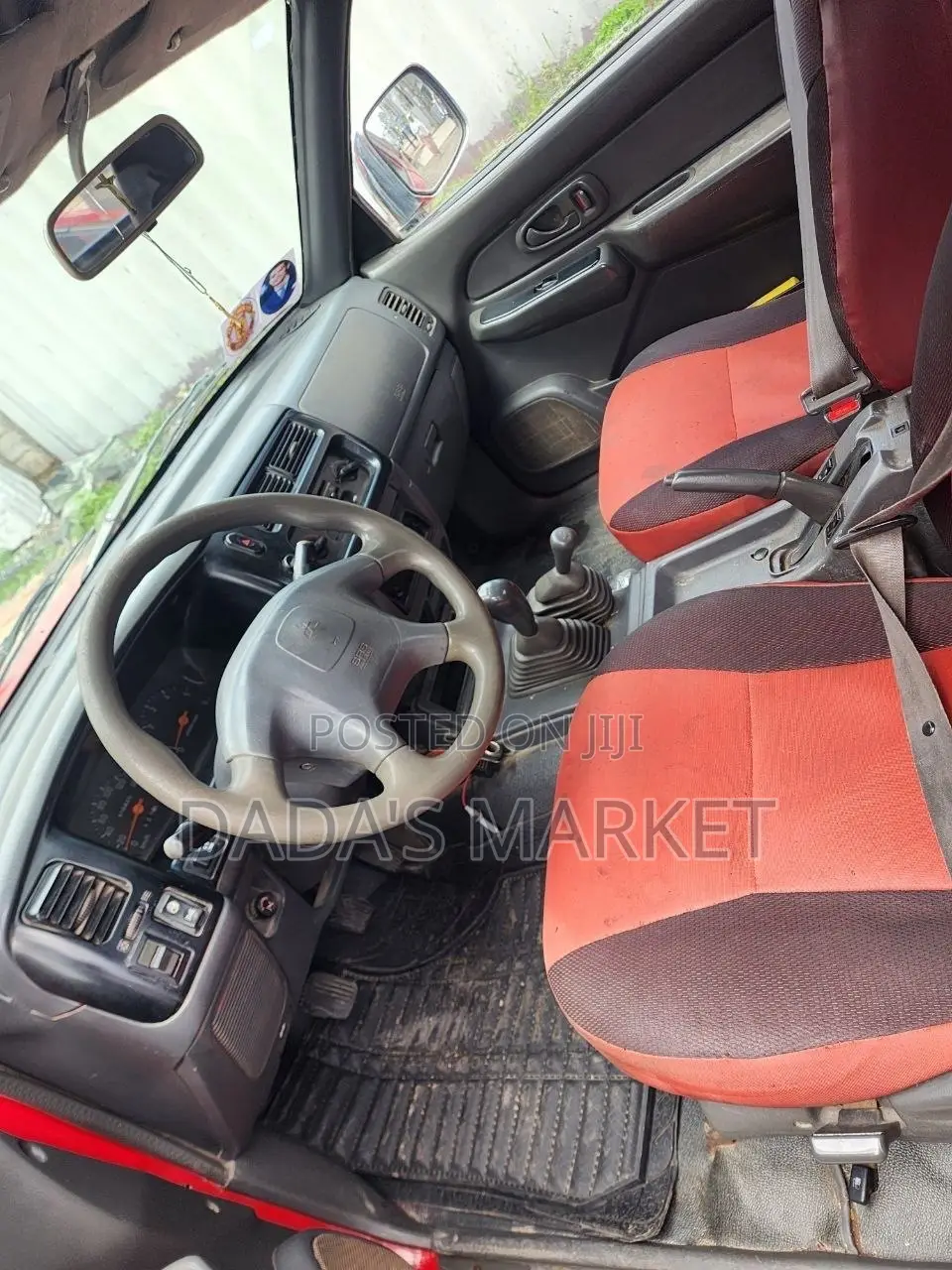 Toyota Hilux 2000 Red