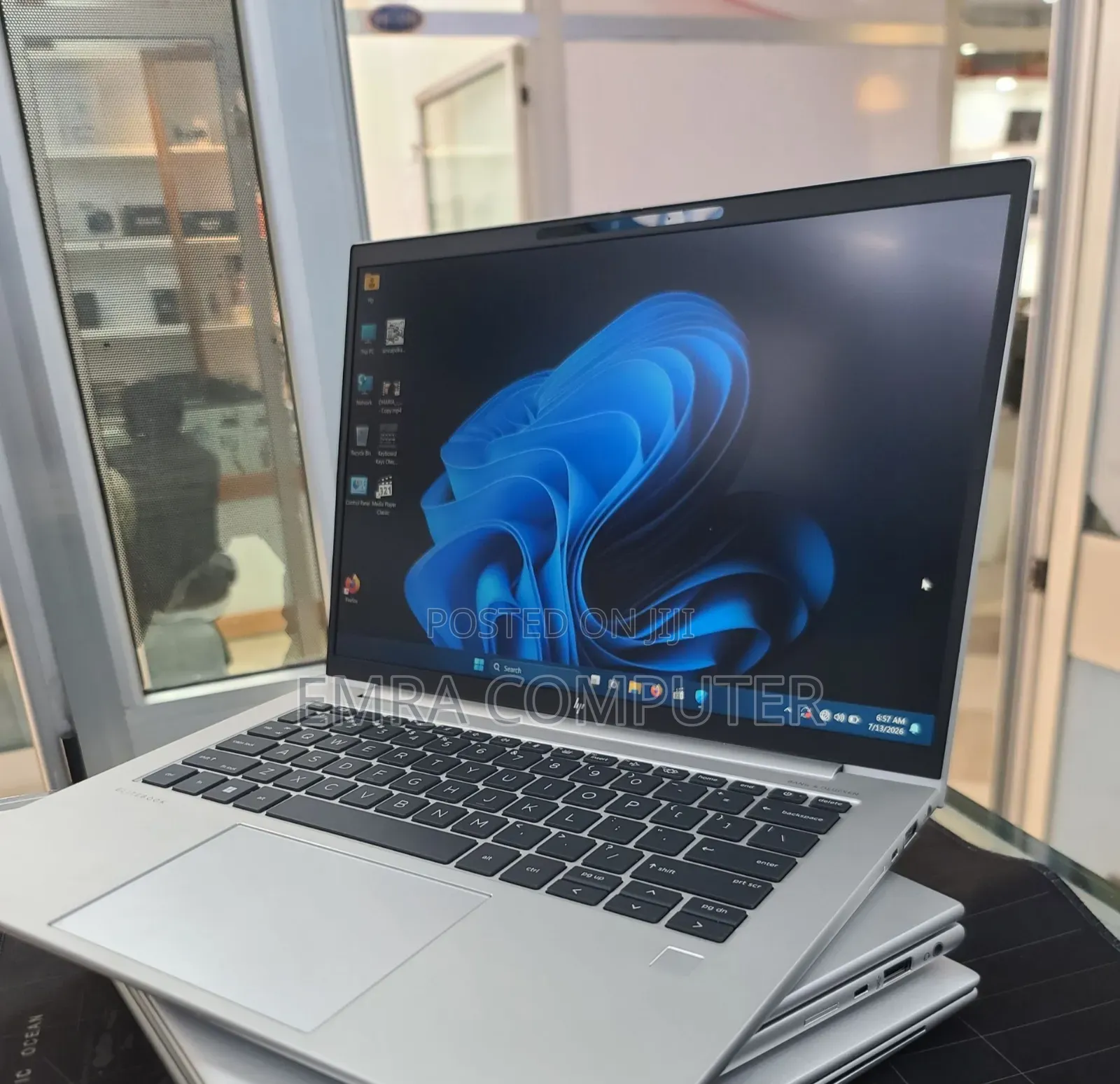 New Laptop HP EliteBook 840 10 16GB Intel Core i7 SSD 512GB
