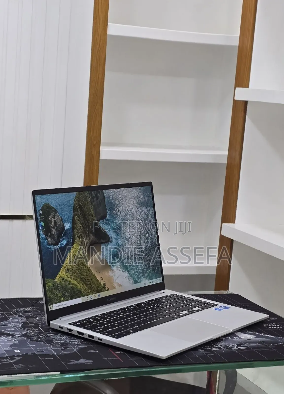 New Laptop Samsung Galaxy Book4 16GB Intel Core 7 SSD 512GB