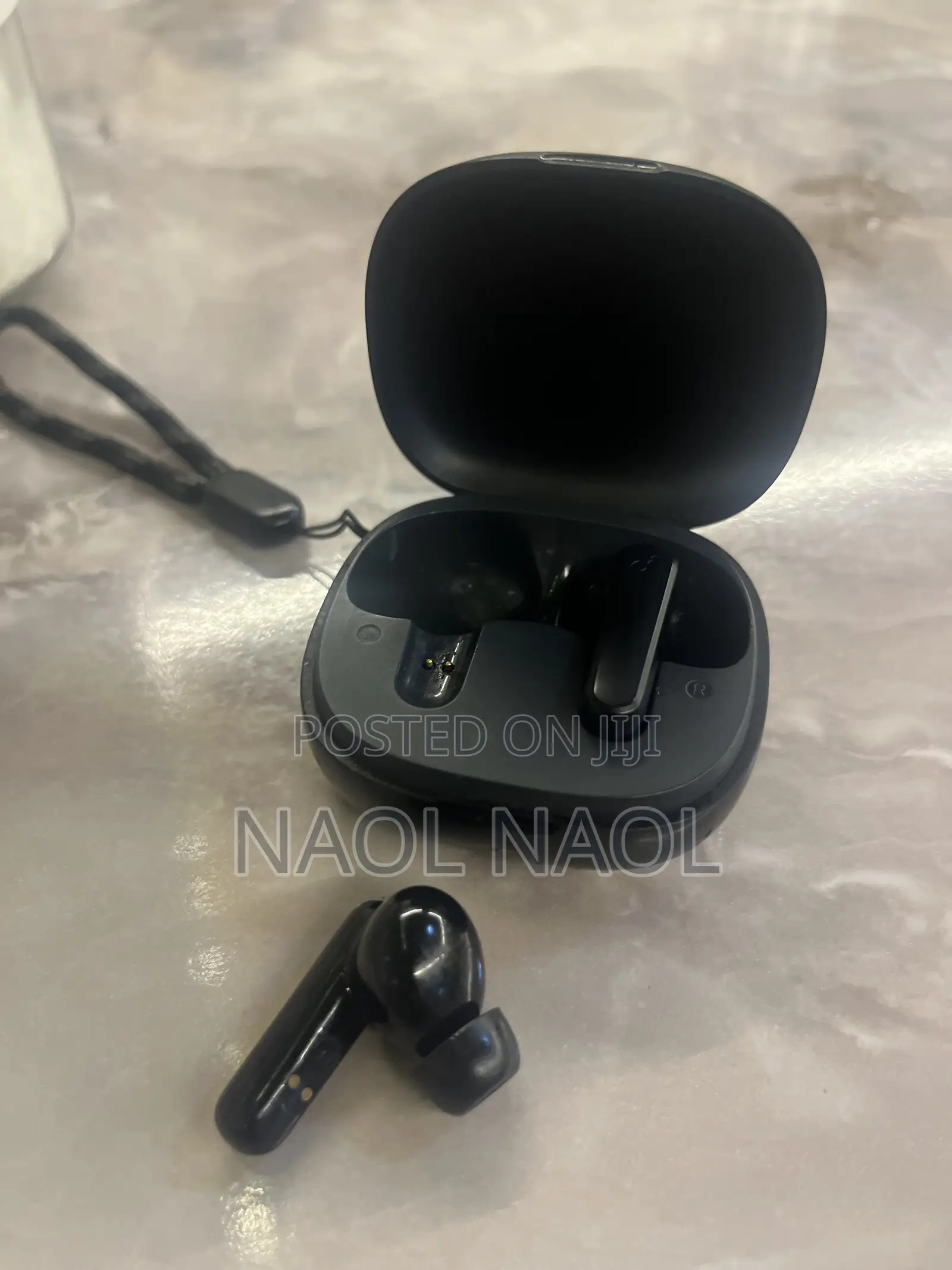 Earphone Sound Core P20