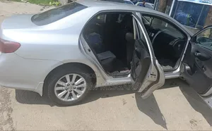 Toyota Corolla 2009 Silver