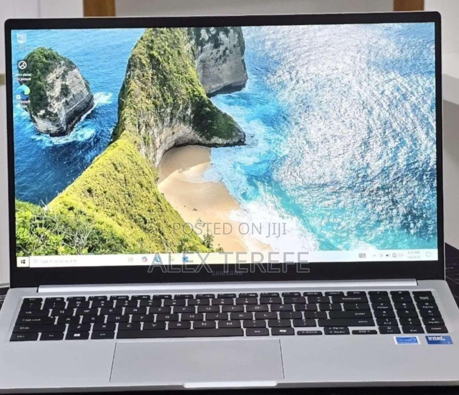 New Laptop Samsung Galaxy Book4 16GB Intel Core 7 SSD 512GB