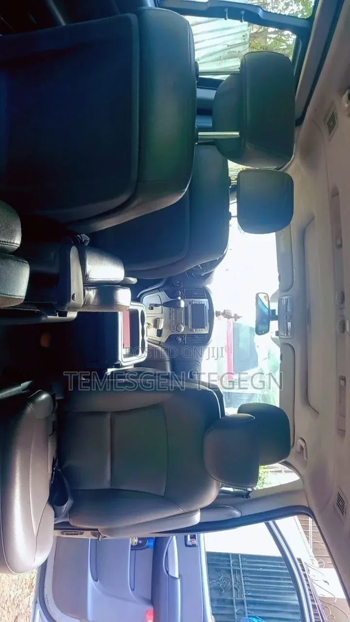 Hyundai Starex 2015 Silver