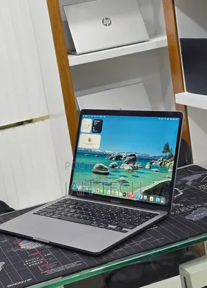 New Laptop Apple MacBook Pro 2022 M2 16GB Apple M2 SSD 512GB