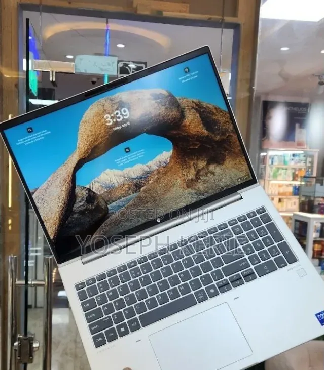 New Laptop HP ProBook 460 G11 16GB Intel Core Ultra 5 SSD 512GB