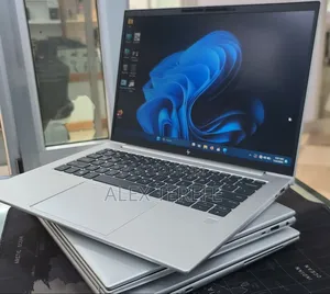 New Laptop HP EliteBook 840 G10 16GB Intel Core i7 SSD 512GB