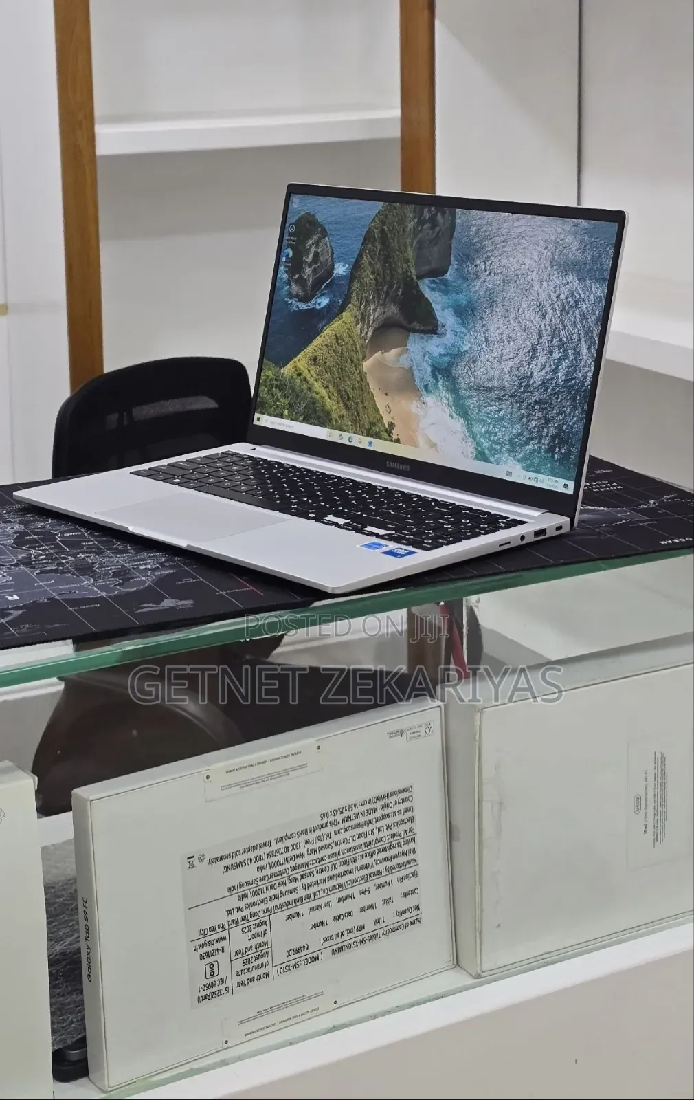 New Laptop Samsung Galaxy Book4 16GB Intel Core 7 SSD 512GB