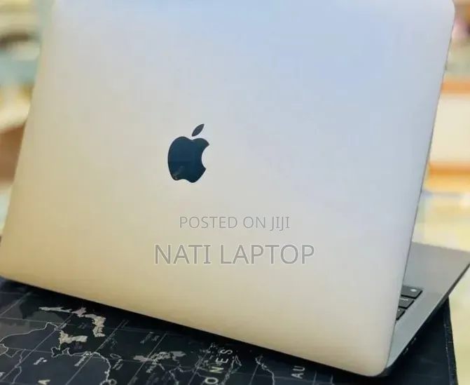 New Laptop Apple MacBook Pro 2022 M2 8GB Apple M2 SSD 512GB