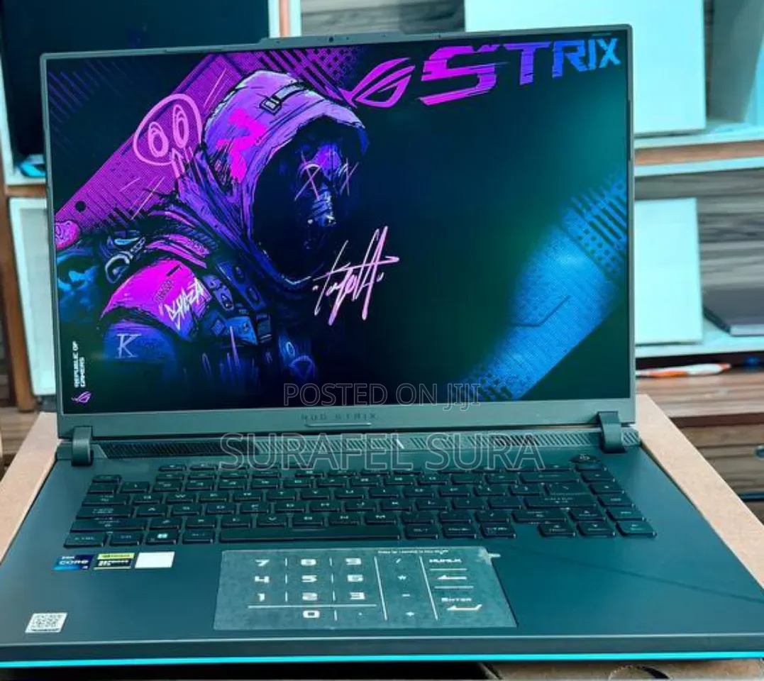 New Laptop Asus ROG Strix G16 16GB Intel Core i9 SSD 1T