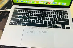 New Laptop Apple MacBook Pro 2021 M1 16GB Apple M1 Pro SSD 256GB