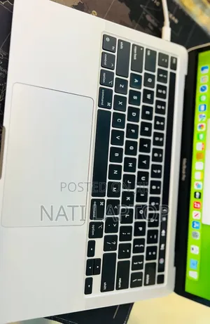 New Laptop Apple MacBook Pro 2021 M1 16GB Apple M1 Pro SSD 256GB