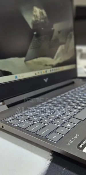 New Laptop HP Victus 15 16GB AMD Ryzen 7 SSD 512GB