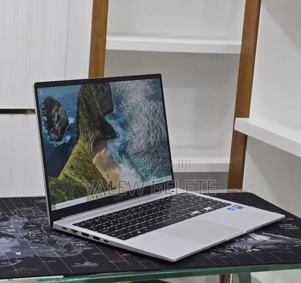 New Laptop Samsung Galaxy Book4 16GB Intel Core 7 SSD 512GB