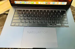 New Laptop Apple MacBook Air 2024 M3 8GB Apple M3 SSD 256GB