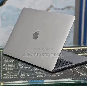 New Laptop Apple MacBook Pro 2022 M2 8GB Apple M2 SSD 512GB