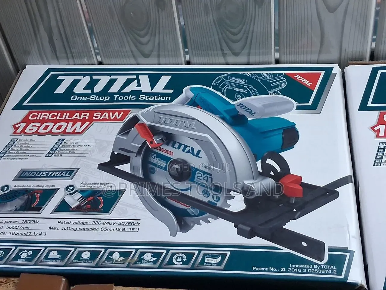 TOTAL 1600W Circular Saw Powerful Saw Wood Cutting Machine