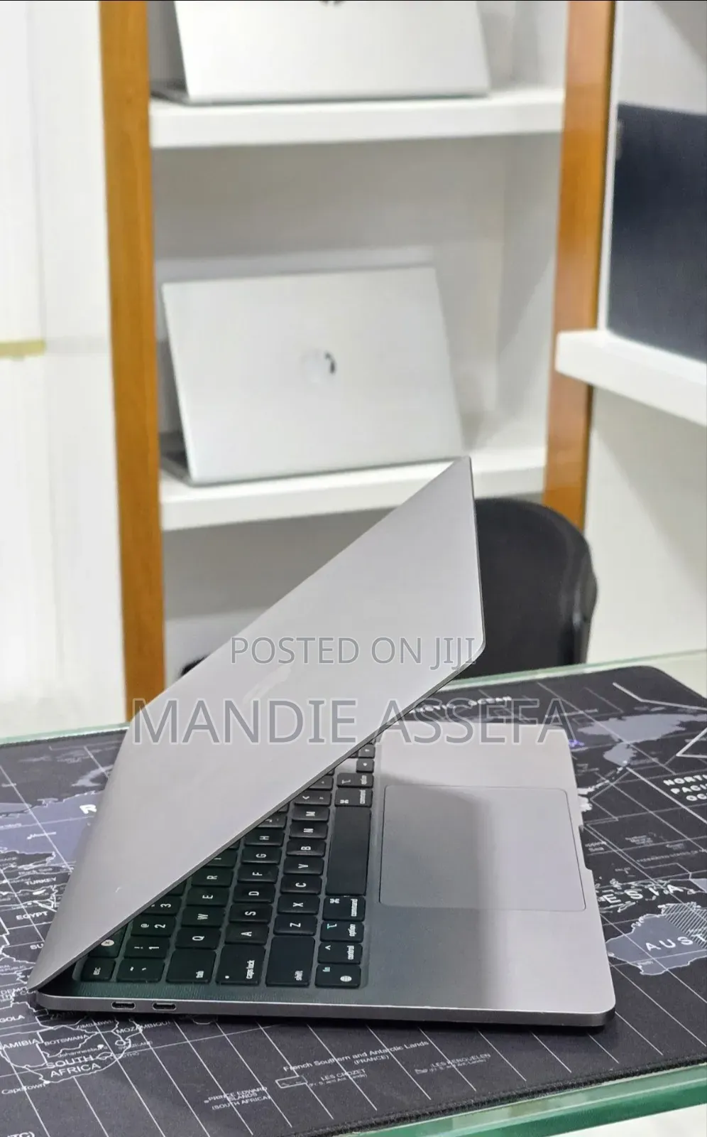 New Laptop Apple MacBook Pro 2022 M2 16GB Apple M2 SSD 512GB