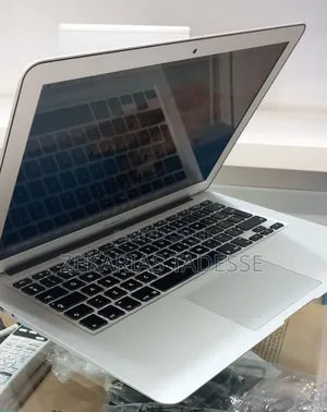 New Laptop Apple MacBook Air 2017 8GB Intel Core i5 SSD 128GB