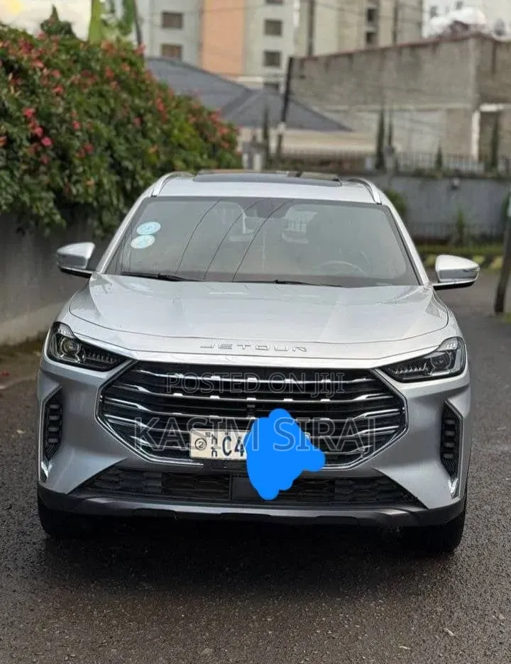 Jetour X70 Plus 2023 Silver