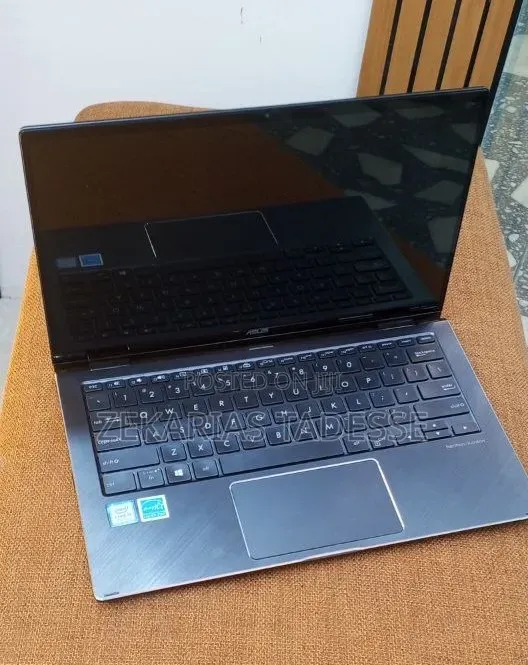 New Laptop Asus VivoBook 15 X505BA 16GB Intel Core i7 SSD 256GB