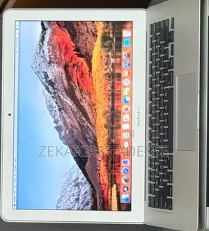 New Laptop Apple MacBook Air 2017 8GB Intel Core i5 SSD 256GB