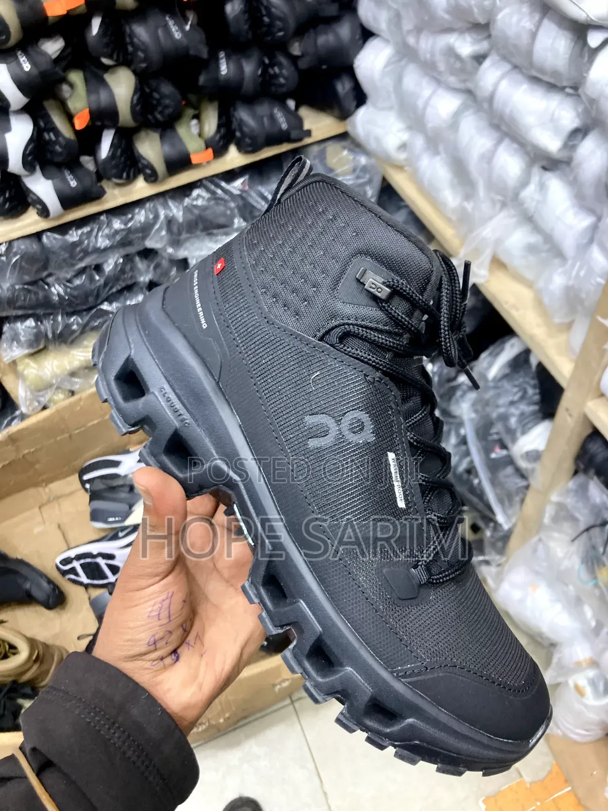 On Running Swiss Trail Sneakers